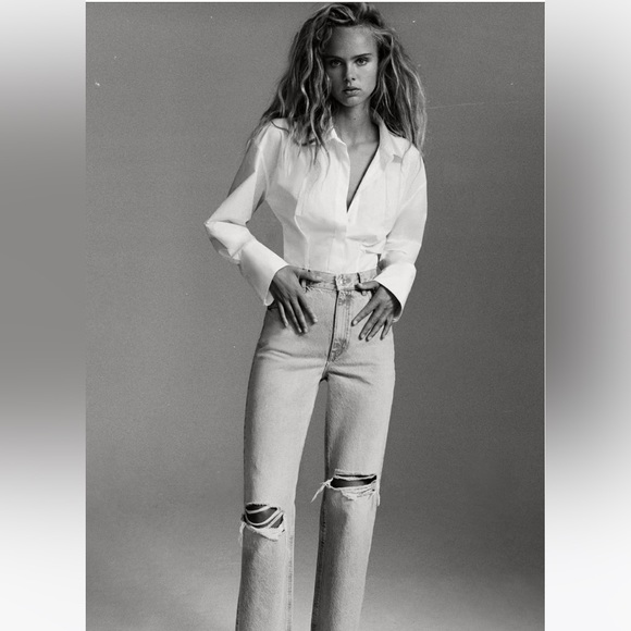 Viral Zara straight leg high rise jeans! - Picture 1 of 3